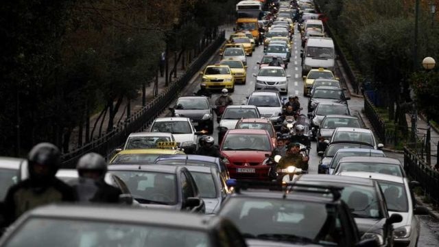 Ανακαλούνται πασίνγωστα αυτοκίνητα που έχουν εκατομμύρια Έλληνες λόγω προβλήματος στα φρένα!