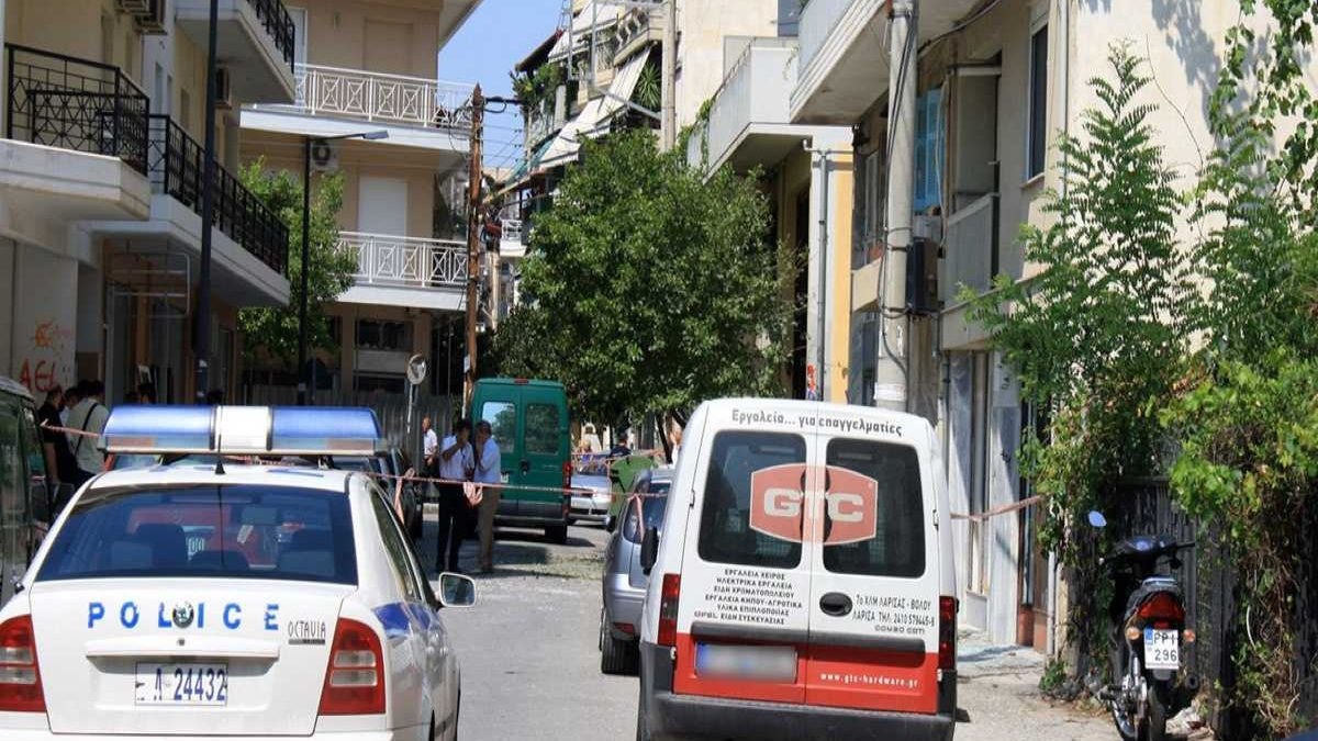 Θρίλερ στη Λάρισα: 78χρονη βρέθηκε νεκρή σε διάδρομο πολυκατοικίας