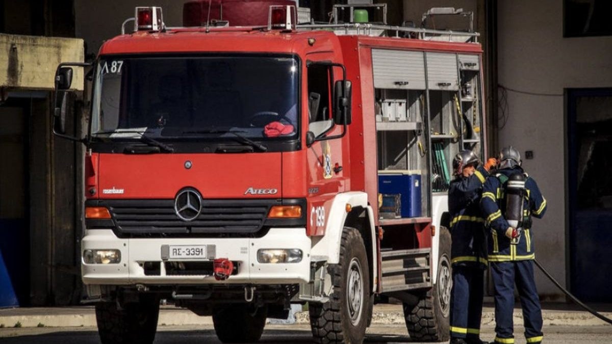 Συναγερμός στη Θεσσαλονίκη: Φωτιά ξέσπασε απέναντι από το νοσοκομείο Θεαγένειο