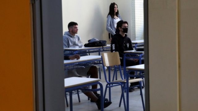 Σχολεία: Επιστροφή στα θρανία – Πότε θα παρθεί η απόφαση για την  Γ’ Λυκείου