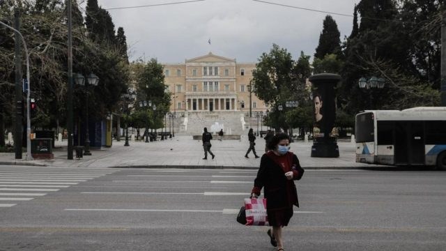 Lockdown: Οριστική η απαγόρευση κυκλοφορίας από τις 6 το απόγευμα – Τι θα γίνει με καταστήματα και σχολεία