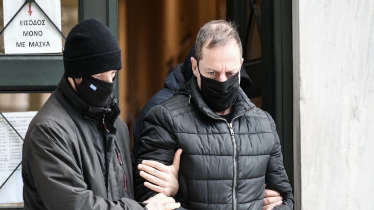 Υπόθεση Δημήτρη Λιγνάδη: «Καταπέλτης» το ένταλμα σύλληψης – «Εμμονή και εγκληματική ροπή για πολλά έτη»