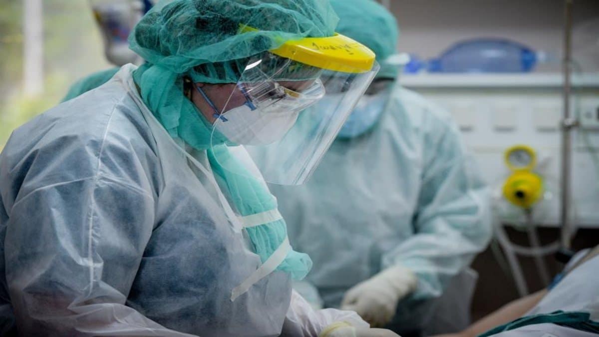 Στη ΜΕΘ με κορωνοϊό 9χρονος στην Πάτρα: «Πιθανώς νοσεί από το μεταλλαγμένο στέλεχος»