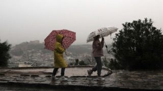 Καιρός σήμερα: Βροχές σε όλη τη χώρα – Πού θα επικρατήσει έντονη κακοκαιρία;