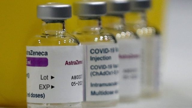 Κορωνοϊός: Πήρε το “πράσινο φως” το εμβόλιο της AstraZeneca από την Εθνική Επιτροπή Εμβολιασμών