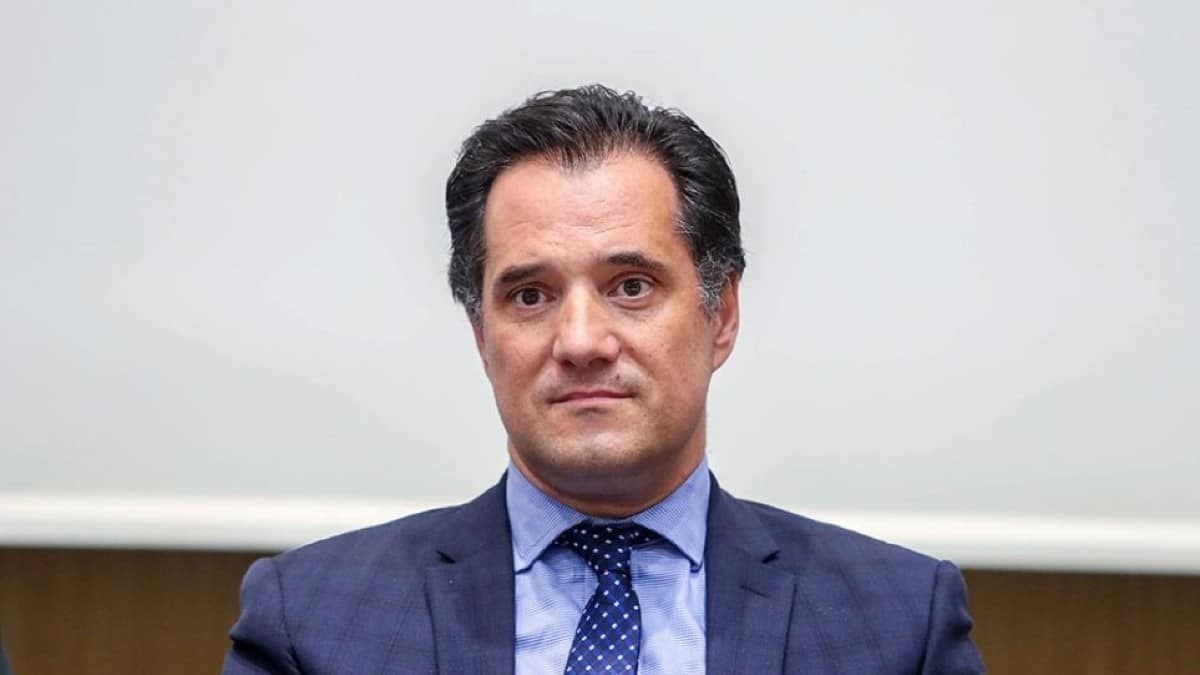 Εσπευσμένα στο χειρουργείο ο Άδωνις Γεωργιάδης!