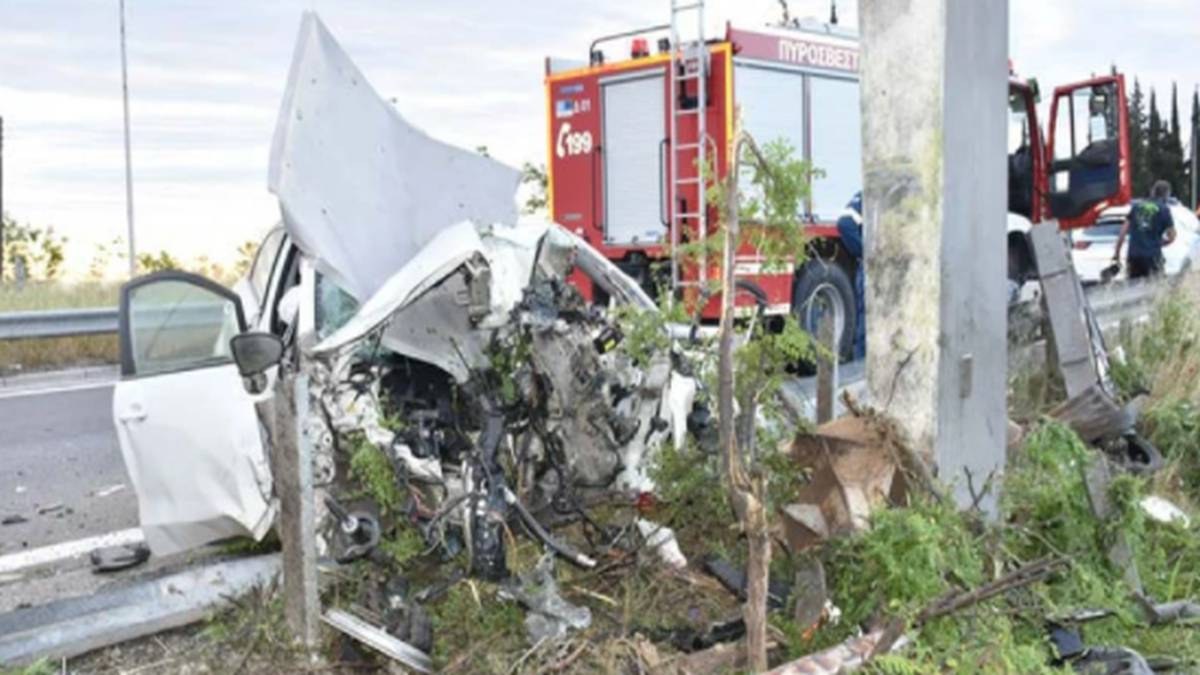 Εικόνες φρίκης από το τροχαίο δυστύχημα στην Ημαθία – Νεκρός 49χρονος