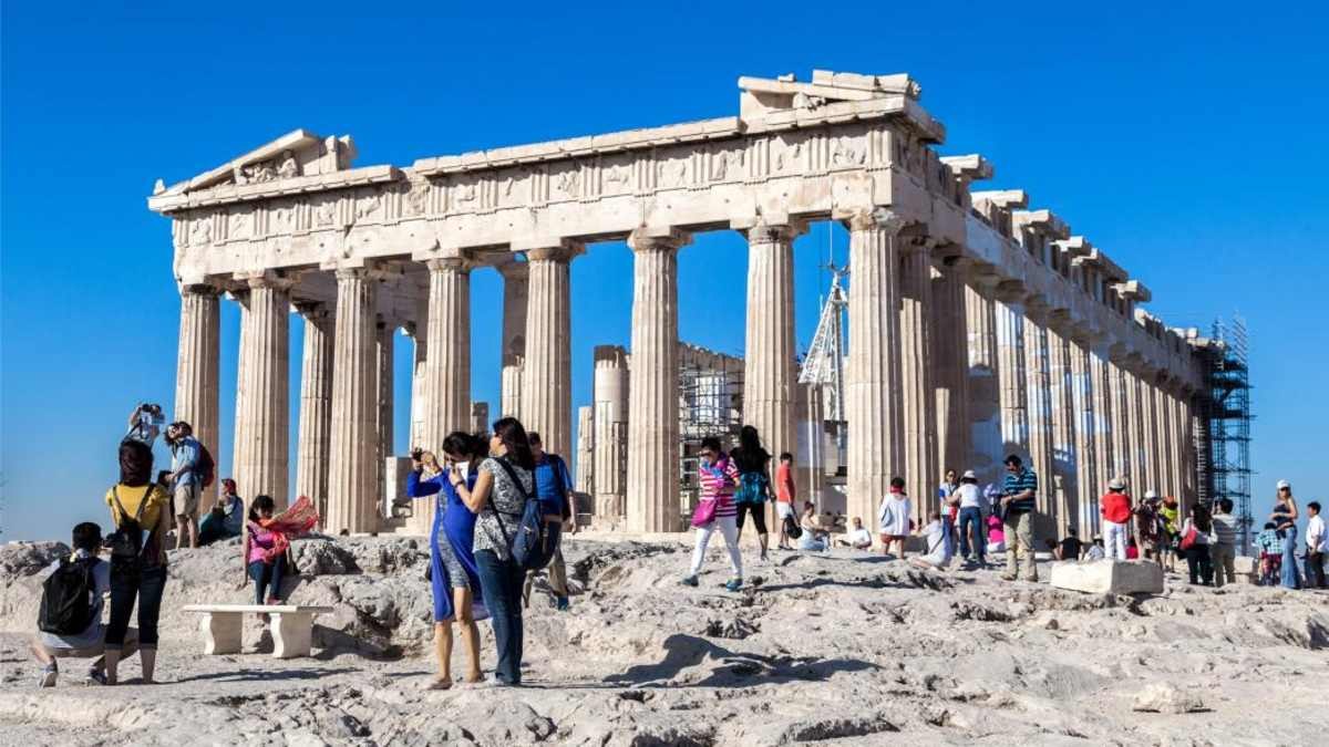 Μετακινήσεις: Τι αλλάζει στην καθημερινότητά μας από την Παρασκευή – Τα βήματα προς την ελευθερία