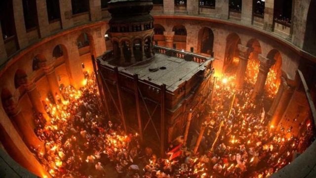 Άγιο Φως: Live η τελετή αφής του στον Πανάγιο Τάφο