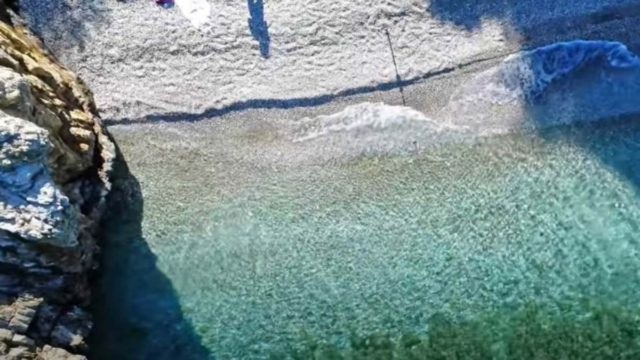 5+1: Υπέροχες ερημικές παραλίες στην Αττική