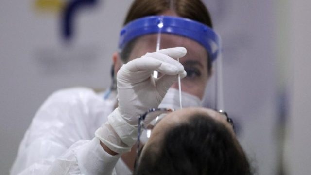 Μάθαμε πως διέρρευσε ο COVID 19 – Τι λέει ο ΠΟΥ