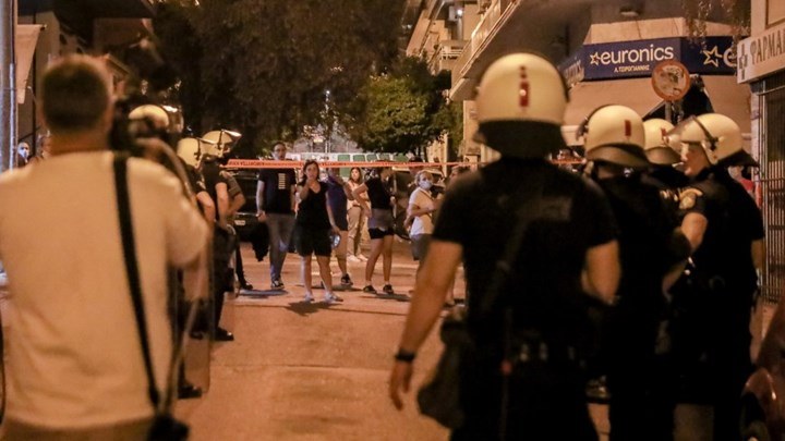 Αυτός είναι ο 35χρονος που βίασε την καθαρίστρια – Οδηγήται στον εισαγγελέα