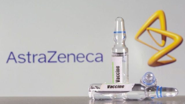 Eμβόλιο Astrazeneca: Νέος κίνδυνος μετά τις θρομβώσεις – Βόμβα επιστημόνων για νέα παρενέργεια