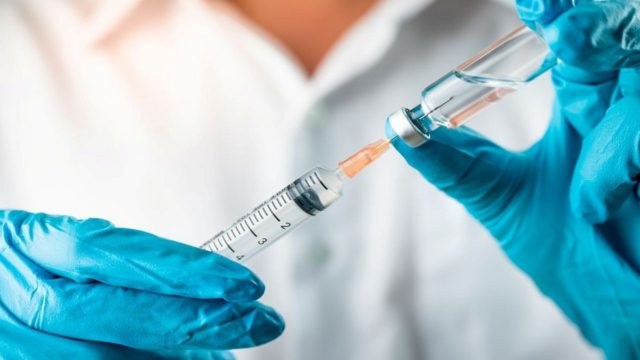 «Ικανοποιητική η ανοσιακή απόκριση σε συνδυασμό εμβολίων» υποστηρίζει Ευρωπαϊκός Οργανισμός Φαρμάκων – 4 εμβόλια σε διαδικασία κυλιόμενης αξιολόγησης