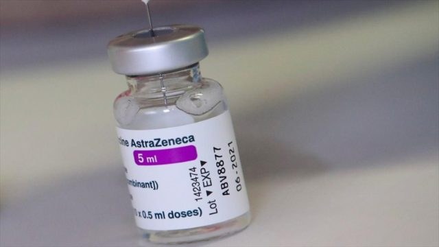 “Καμπανάκι” από ΕΜΑ για το εμβόλιο της AstraZeneca – Ποιοι δεν πρέπει να το κάνουν