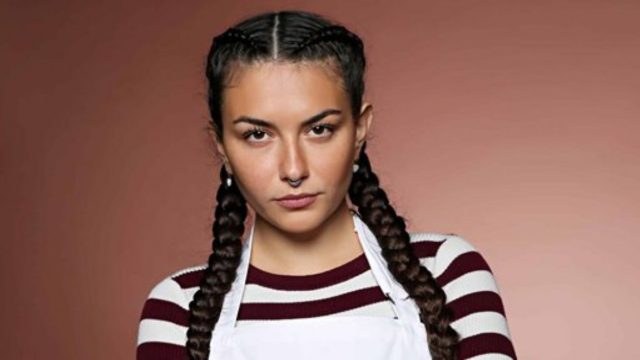Χαμός με τη Μαρία του Masterchef 5 και το προφίλ σε εφαρμογή γνωριμιών (ΦΩΤΟ)