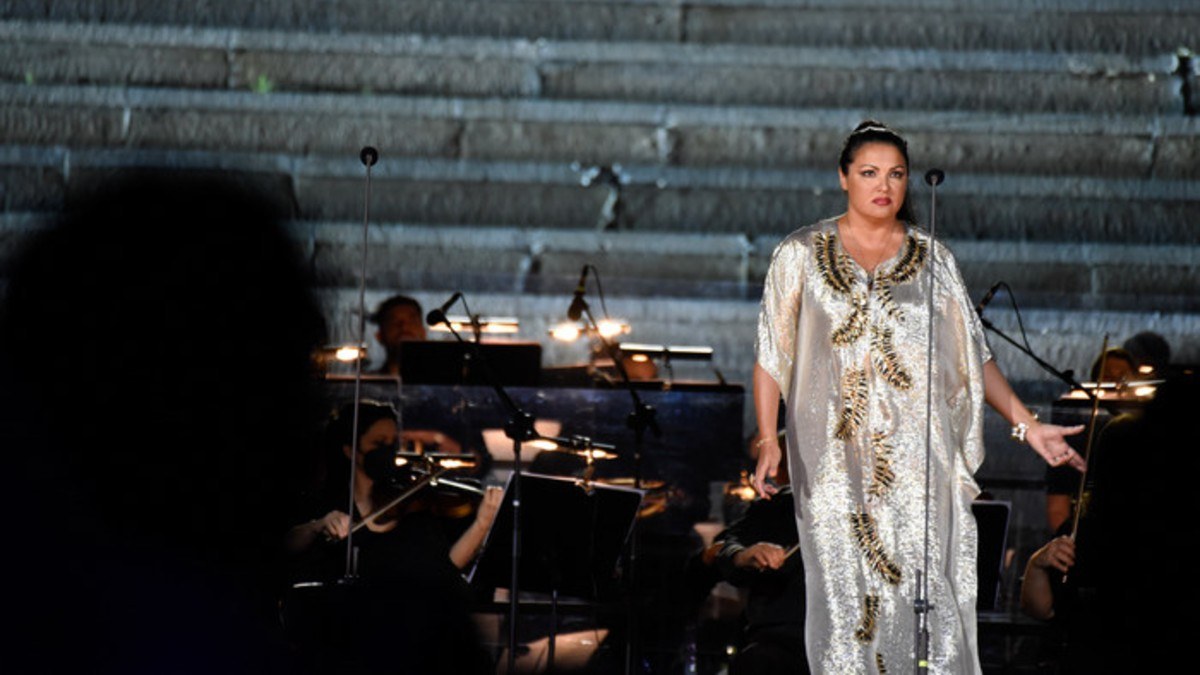 Η κορυφαία σοπράνο Anna Netrebko μάγεψε με τη φωνή της στο Καλλιμάρμαρο