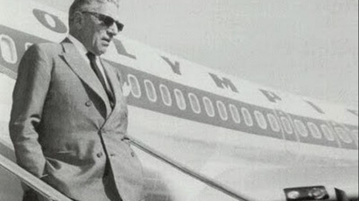 Αριστοτέλης Ωνάσης: Πρώην αεροσυνοδός της Ολυμπιακής αποκαλύπτει για τον Έλληνα κροίσο