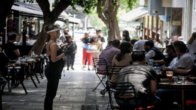 Το «μεγάλο κόλπο» των αστυνομικών για να κόβουν πρόστιμα σε μπαρ και εστιατόρια