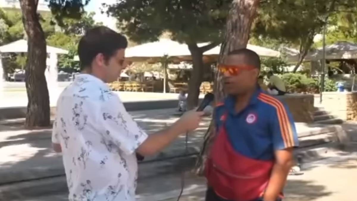 “Δεν εμβολιάζομαι γιατί σε κάνουν ζόμπι, σαπίζεις και πεθαίνεις σε 2 μέρες”