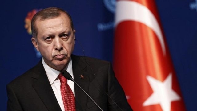 Κύπρος: Έφτασε στο παράνομο αεροδρόμιο της Τύμπου στα Κατεχόμενα ο Ερντογάν