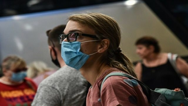 Βρετανία: Οι μάσκες θα γίνουν προσωπική επιλογή από 19 Ιουλίου