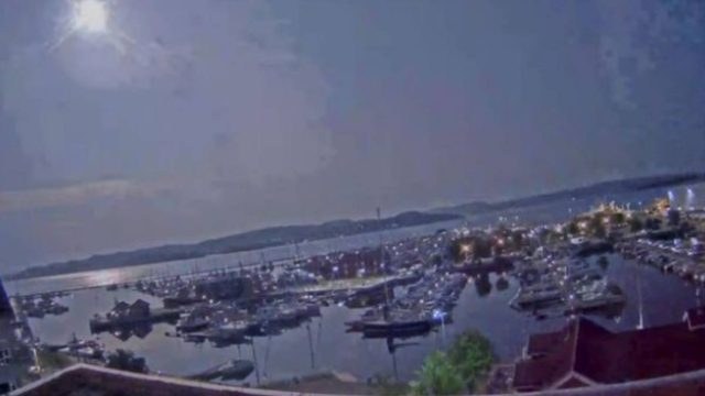 Τεράστιος μετεωρίτης φώτισε τον ουρανό της Νορβηγίας! Που έπεσε;