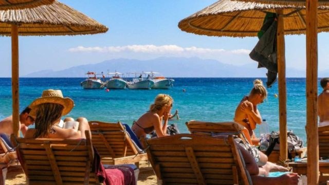 Ποια άρση lockdown; Ο κορωνοϊός… παρτάρει δίχως τέλος στη Μύκονο!