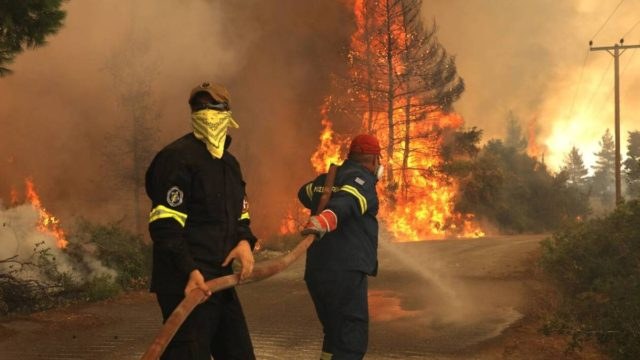 Φωτιά στη Γορτυνία: Ο εφιάλτης διέλυσε και την Αρκαδία – Όλα τα μέτρα για τους πυρόπληκτους