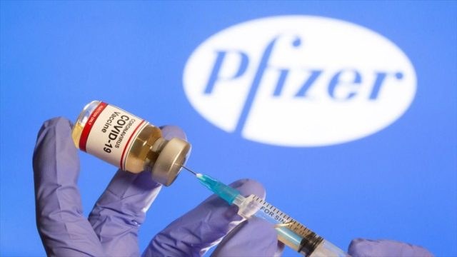 Pfizer: Καταθέτει αίτημα για την έγκριση τρίτης δόσης σε άτομα άνω των 16 ετών