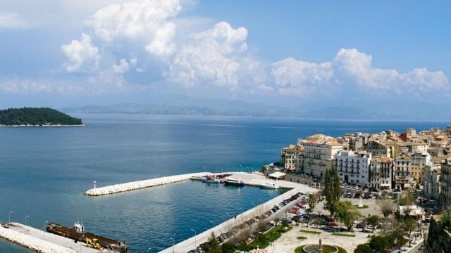 Καταγγελία – Κέρκυρα: Κατέβασαν «στη μέση του πουθενά» από το πλοίο μητέρα με γιο ΑμΕΑ