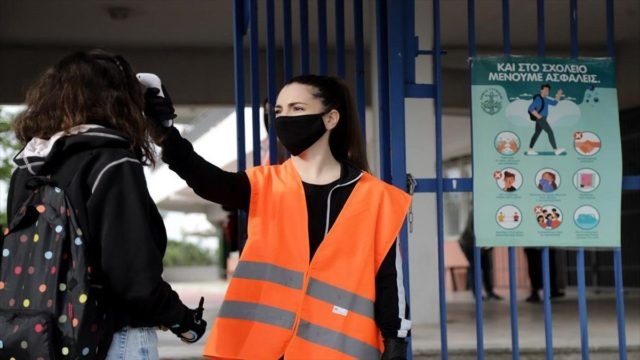 Σχολεία: Αναλυτικά τα μέτρα που θα ισχύουν – Οι «κανόνες» για εκπαιδευτικούς και μαθητές