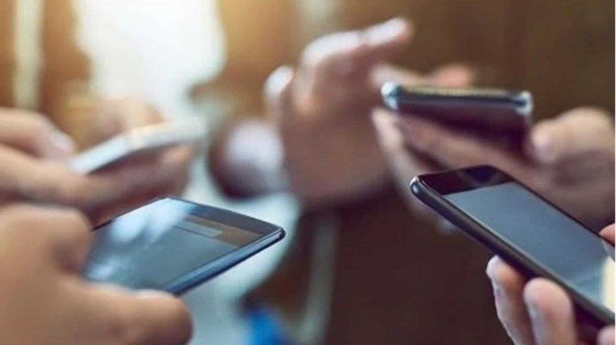 Από σήμερα οι αιτήσεις των 15 -17 για τα 50GB – Πού και πώς γίνονται