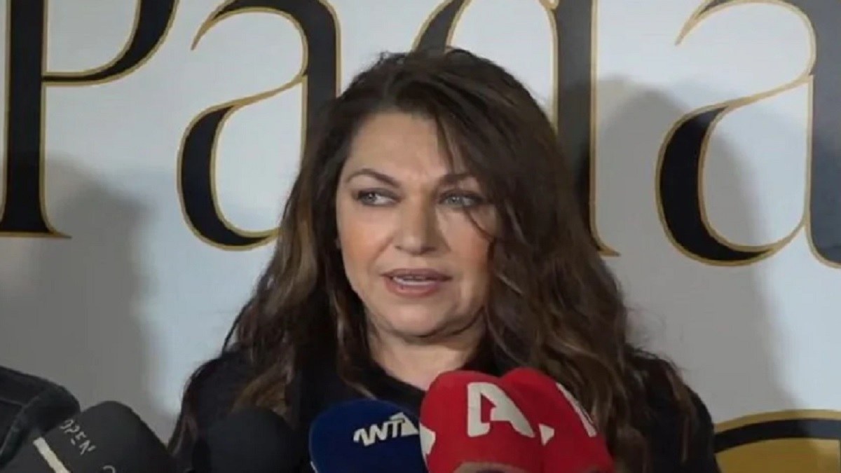 Έξαλλη η Καίτη Γαρμπή για τα μάτια του Διονύση Σχοινά: «Δεν έχουν καμία σχέση τα μεγέθη…» (Video)