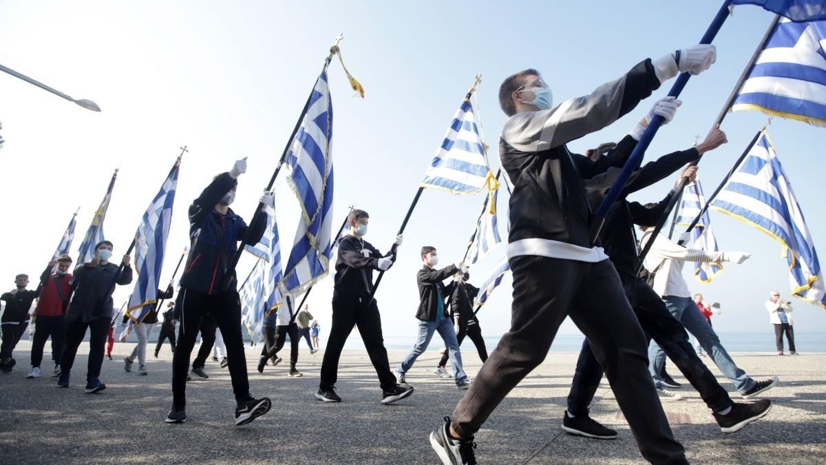 Κορωνοϊός: Υποχρεωτική η μάσκα στις παρελάσεις της 28ης Οκτωβρίου