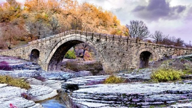 Πωγώνι: Το άγνωστο χωριό με τη βαθύτερη λίμνη της Ελλάδας!