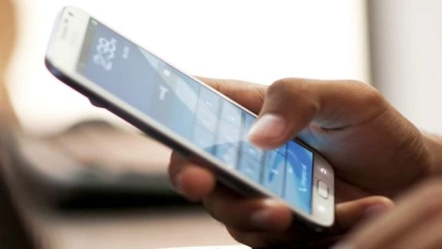 Απάτες μέσω… κινητού! Αυτοί είναι οι αριθμοί που σας χρεώνουν με υπέρογκα ποσά