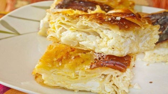 Γλυκιά τυρόπιτα με ανθότυρο & μέλι – Η αγαπημένη μας πίτα σε γλυκιά version