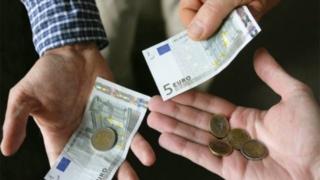 “Σκάνδαλο” με το Ασφαλιστικό: Η εφορία παίρνει πίσω ένα στα τρία ευρώ των αναδρομικών!