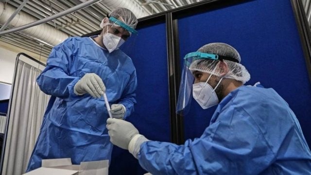 Θεσσαλονίκη: Αρνητές υποδύθηκαν τους αστυνομικούς και έκαναν έλεγχο σε χώρο διενέργειας rapid test