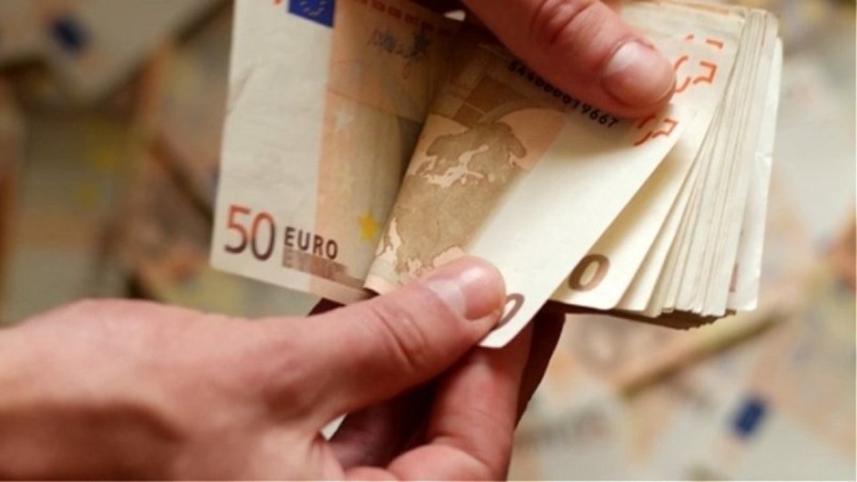Κατώτατος μισθός: Επισπεύδεται η αύξησή του – Το χρονοδιάγραμμα του υπουργείου Εργασίας