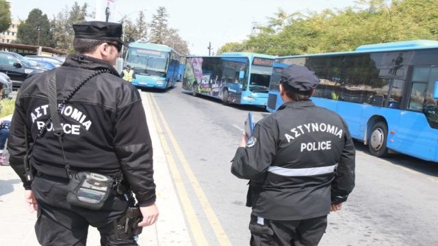 Νέα μέτρα – «Τσουχτερά» πρόστιμα: 225.160 έλεγχοι της ΕΛΑΣ το τριήμερο – Πάνω από 1.600 οι παραβάσεις και 22 συλλήψεις