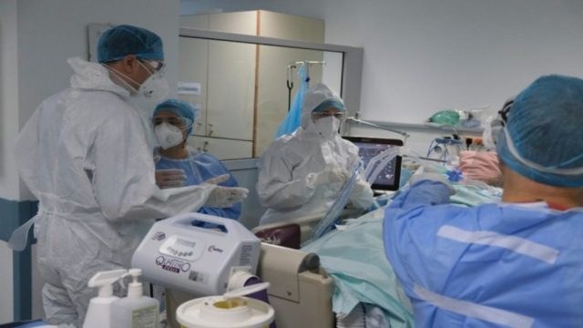 Κορωνοϊός: Έφτασαν στους ιδιώτες γιατρούς τα φύλλα πορείας – “Ρίχνονται” στη μάχη για την αντιμετώπιση της πανδημίας