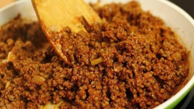 Έβαλε μαγειρική σόδα στον κιμά και μετά τον μαγείρεψε: Το αποτέλεσμα στα μπιφτέκια της ήταν μοναδικό