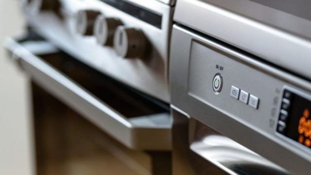 Ηλεκτρικές συσκευές: Με αυτόν τον έξυπνο τρόπο θα τις κάνετε να κρατήσουν για πάντα