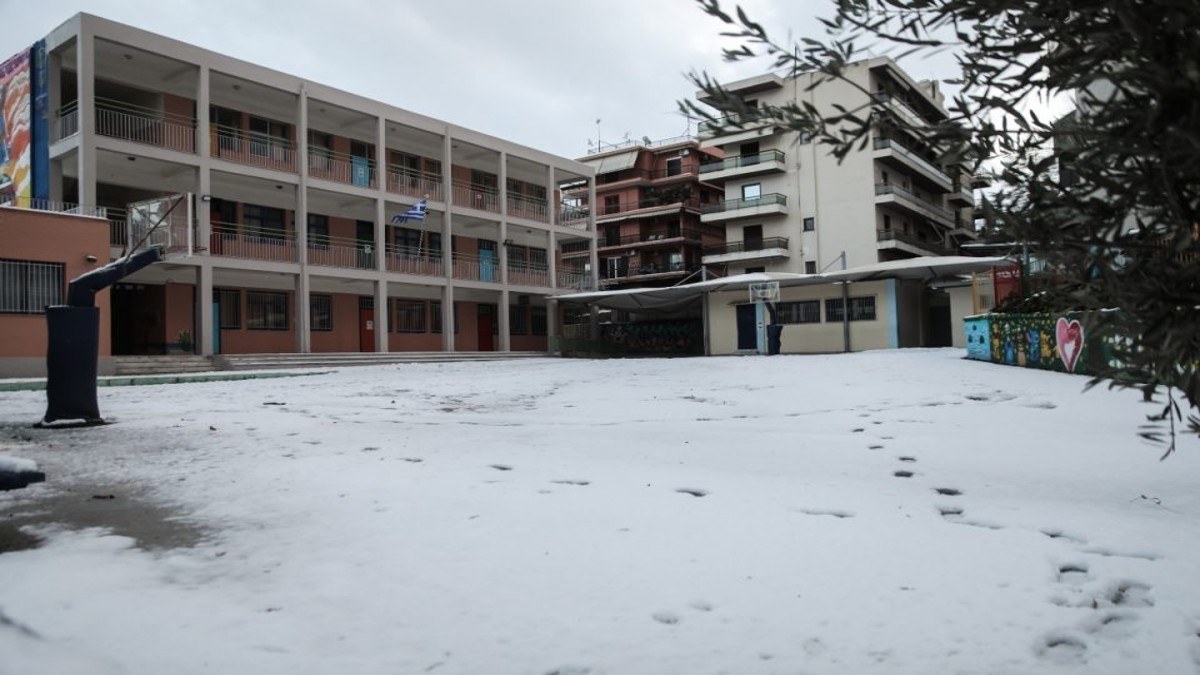 Σχολεία: Αυτά θα μείνουν κλειστά στην Αττική τη Δευτέρα – Η ανακοίνωση της Περιφέρειας (video)