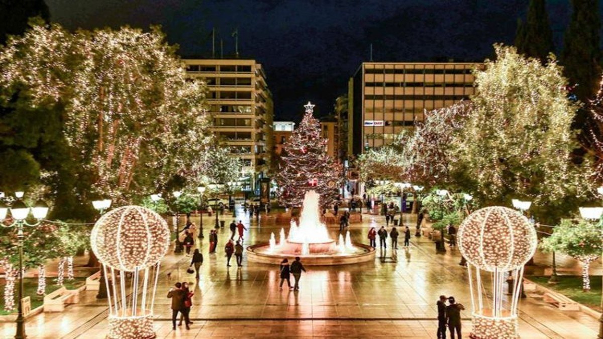 Σάλος στο ελληνικό ίντερνετ: Ρεβεγιόν με χιλιάδες Πακιστανούς στο Σύνταγμα – Πολίτες κατηγορούν την ΕΛΑΣ (video)