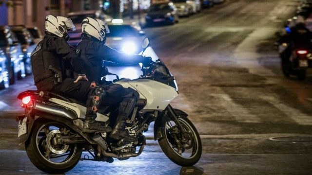 Φρίκη στην Καλλιθέα: Νεκρός από σφαίρα βρέθηκε 33χρονος σε διαμέρισμα (photos)
