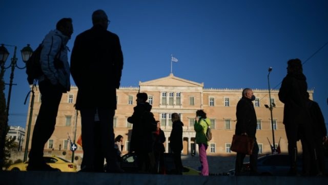 Άρση Μέτρων: Όλες οι αλλαγές που έρχονται – Τι θα συζυητήσει η επιτροπή και τι αλλάζει στις επόμενες εβδομάδες (Video)