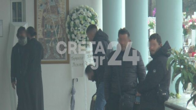Χανιά: Θρήνος στο τελευταίο αντίο στον 22χρονο που καταπλακώθηκε από τοίχο στη Λάρισα (photos)